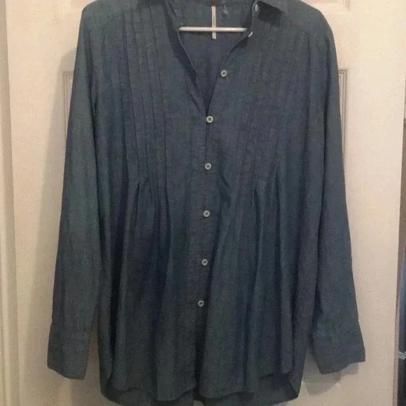 Free People Chambray oversized fit size s/p EUC - Picture 3 of 8